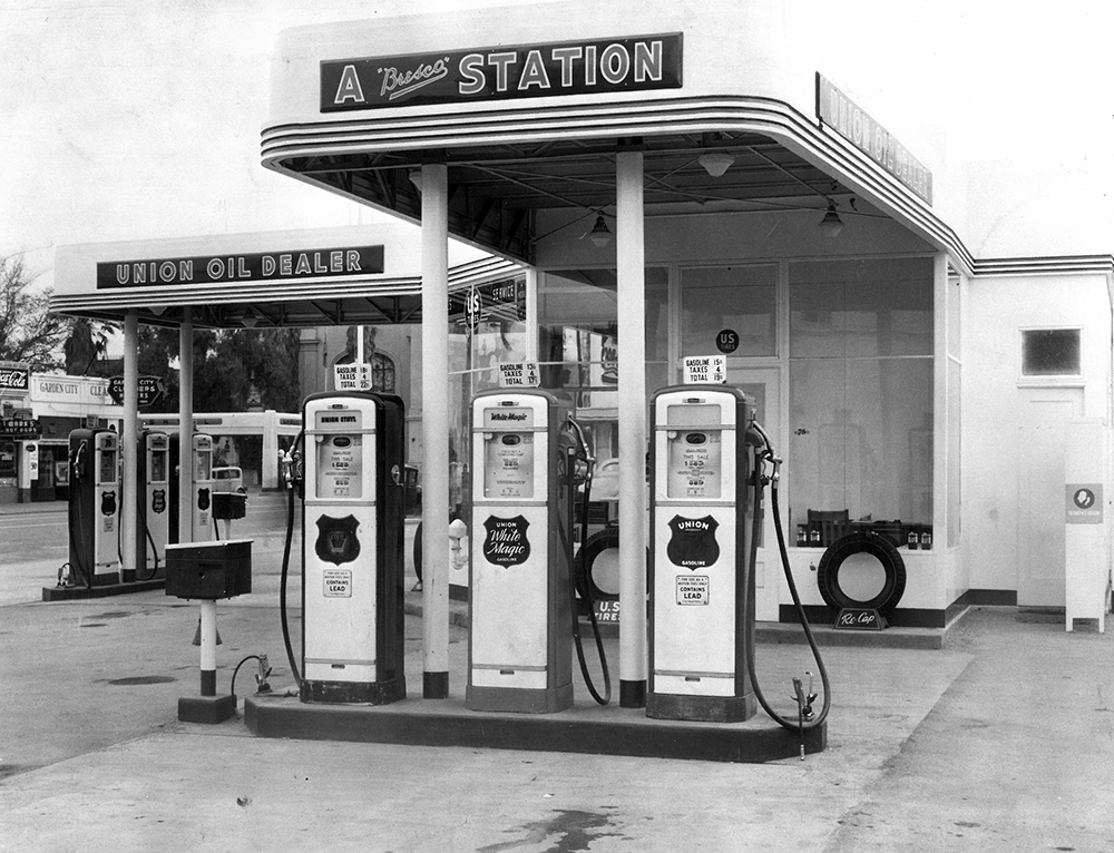 Calif Vintage 1919 Shell Gas Station PHOTO Service Station Oil Pumps Attendant